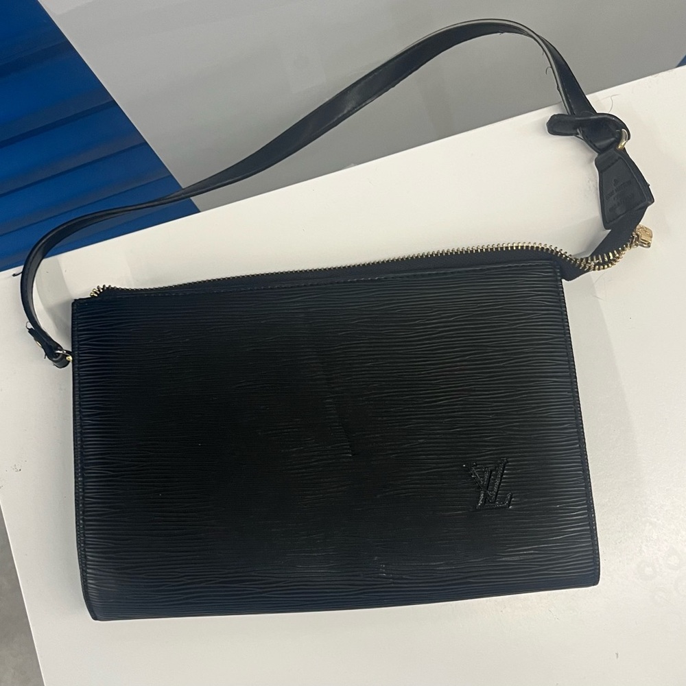 Louis Vuitton Black Womens small purse